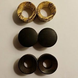 3/4" (19mm) wood plugs & tunnels
